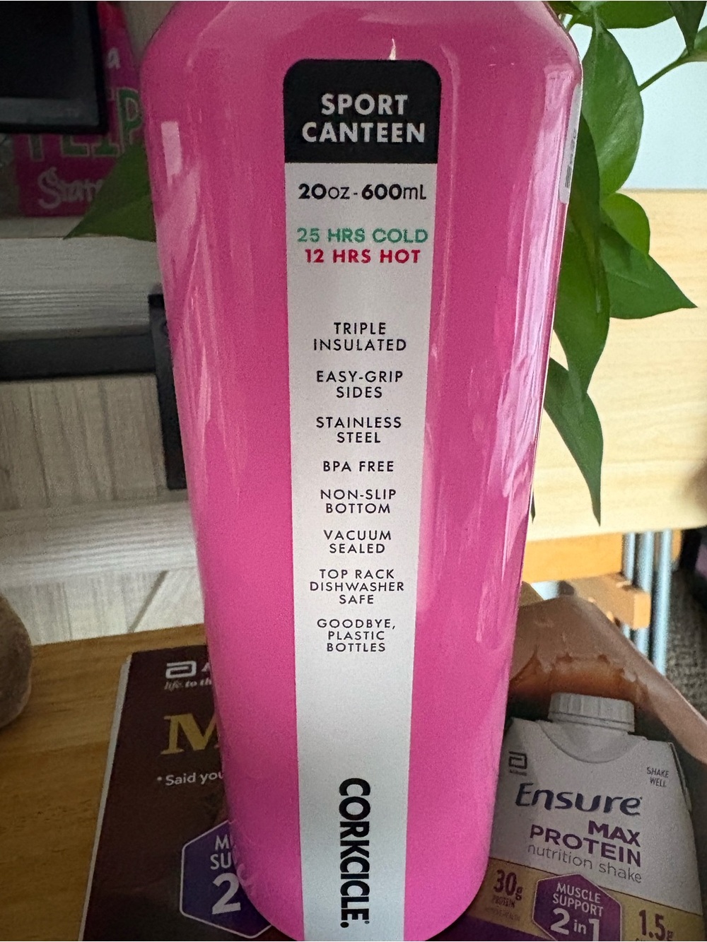 Corkcicle 20oz Sport Canteen in Bright Pink